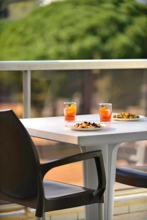 Residence Resideal Antibes 4*,