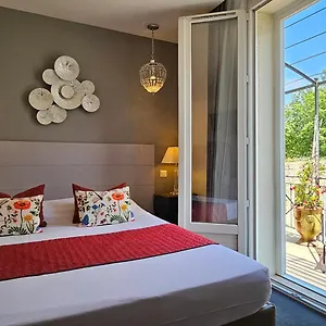 Hotel Acacias